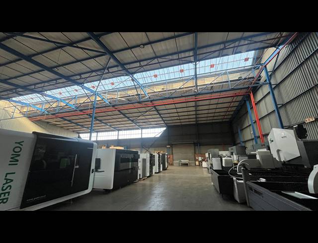 2,169M² WAREHOUSE TO LET IN SPARTAN